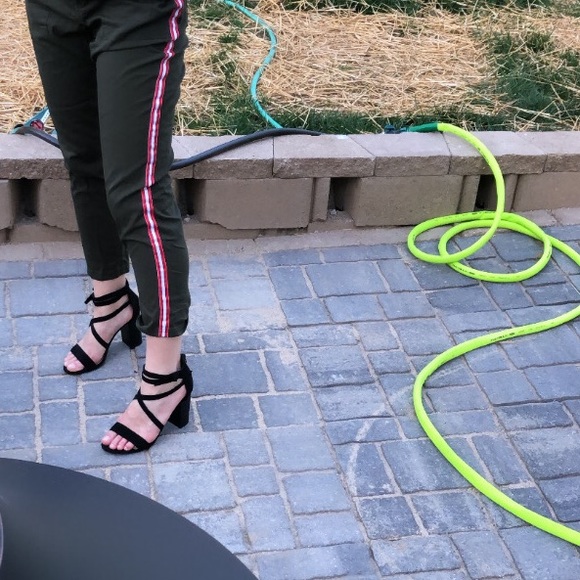 LC Lauren Conrad  Sandal - Picture 2 of 6